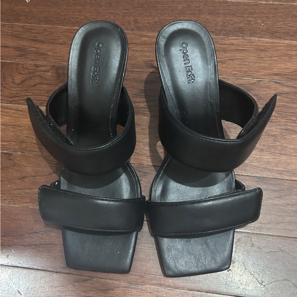 Open Edit Sandals - Picture 2 of 3